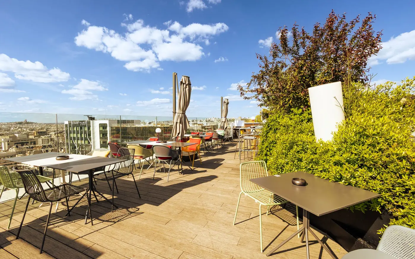 Laho Business Center : le Sky Bar, rooftop, Paris 12e, jusqu'à 160 personnes debout — photo 2
