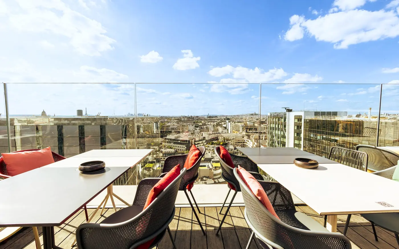 Laho Business Center : le Sky Bar, rooftop, Paris 12e, jusqu'à 160 personnes debout — photo 3
